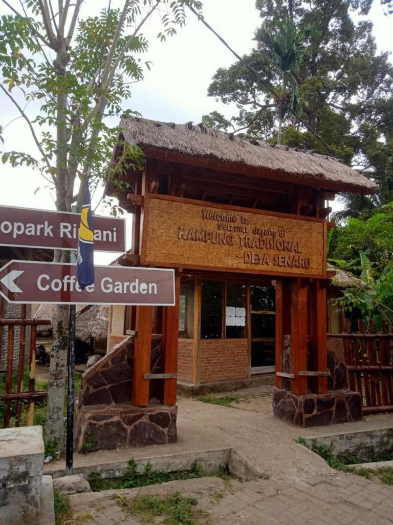 Pondok Mangga Mataram Bagian luar foto